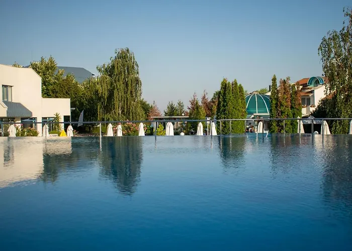 Хотел Sineva Park 4*